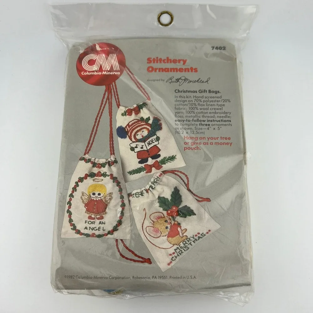 Vintage Columbia Minerva Stitchery Ornaments Kit 1982 Christmas Gift Bags‎
